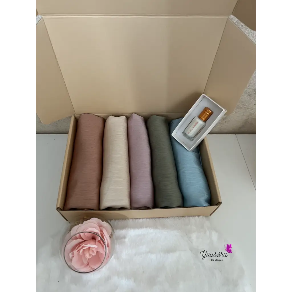 Box Hijab en Satin Rayé à Composer